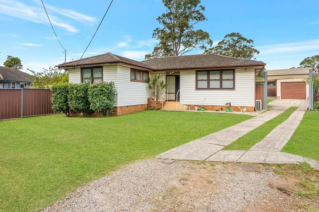4 Calliope Place, Busby, NSW 2168