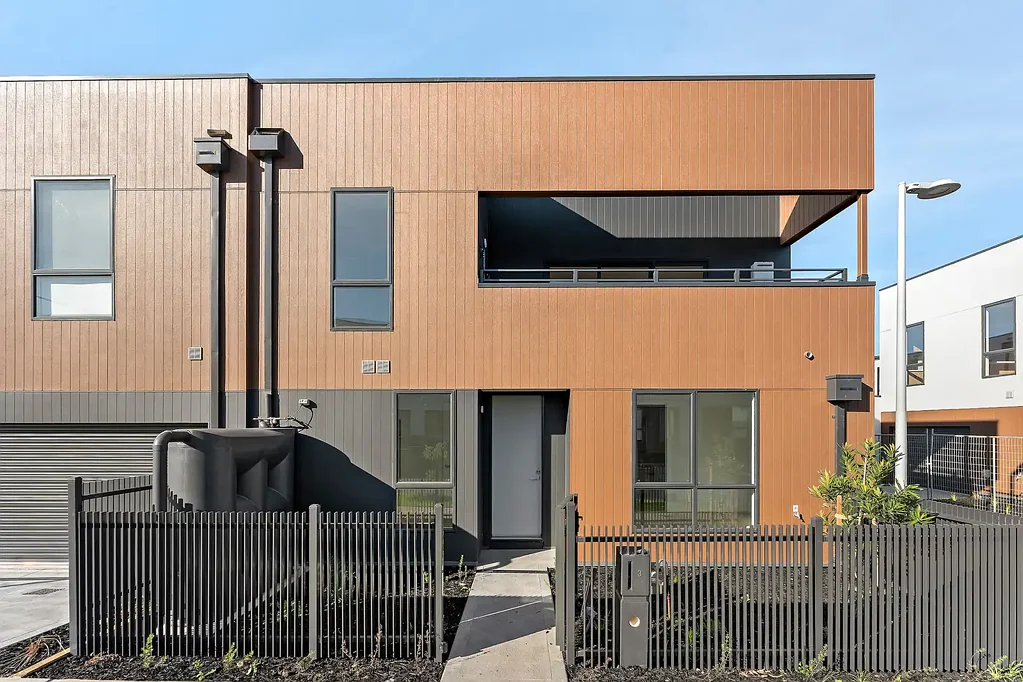 Low-Maintenance Living with Modern Appeal