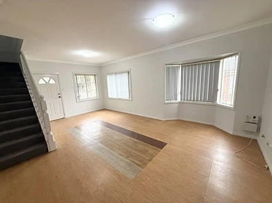 8/112 Hoxton Park Road, Liverpool, NSW 2170, 3 slaapkamers, 1 badkamers, Townhouse