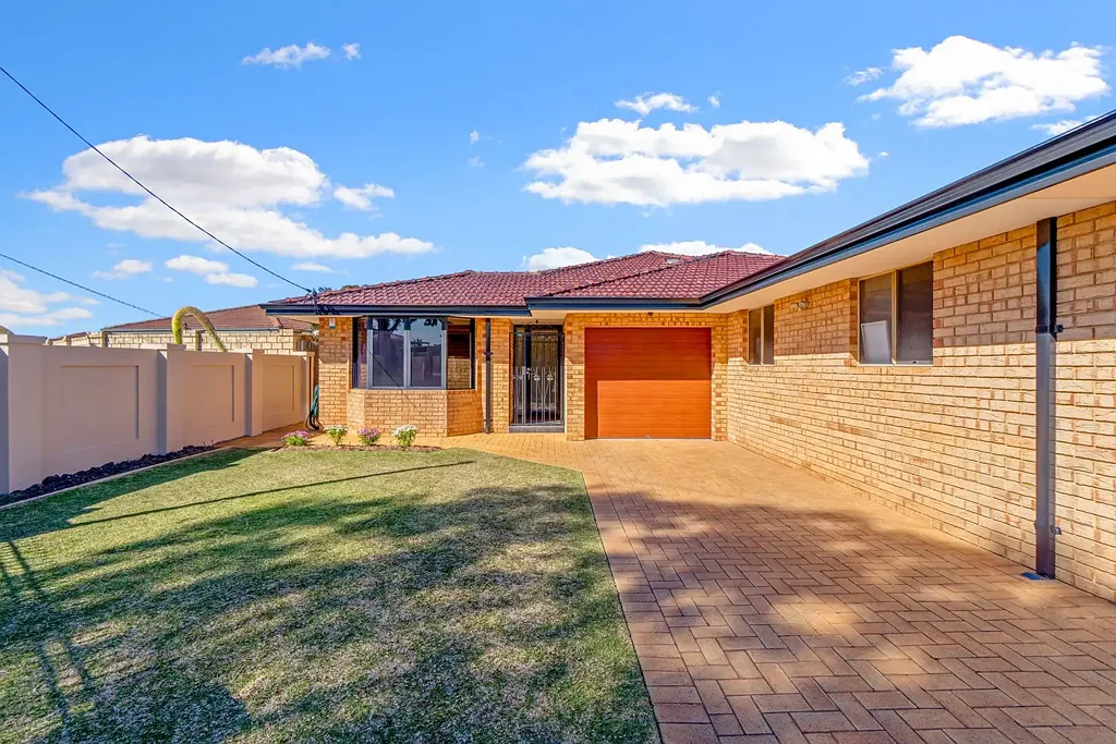Stirling 3 Bedroom SO ATTRACTIVE YET SIMPLY STUNNING!
