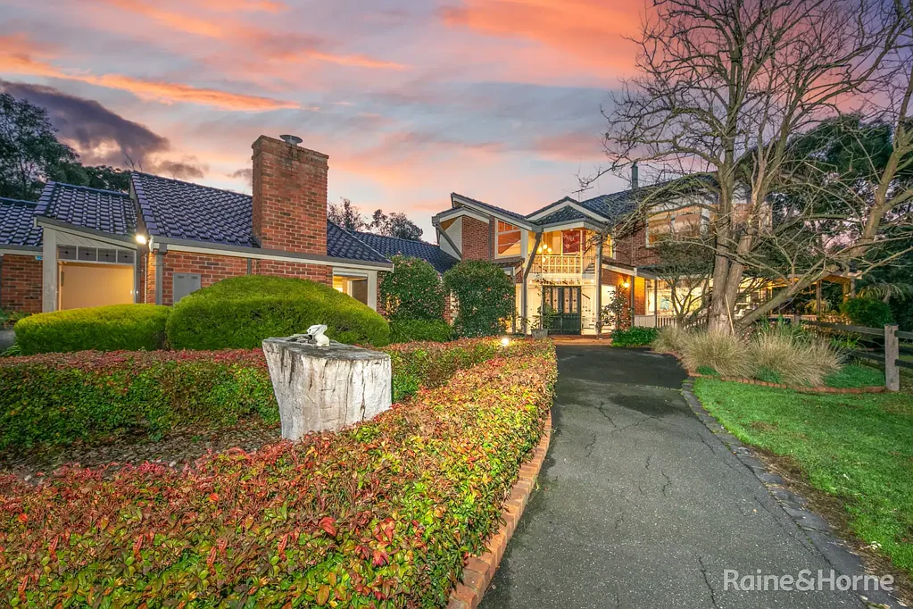 15 The Glade Sunbury, Sunbury, VIC 3429