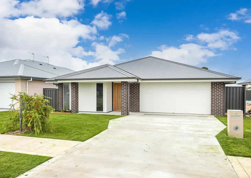 BRAND NEW 4- BEDROOM FAMILY HOME- COMFORT, STYLE & LOCATION!