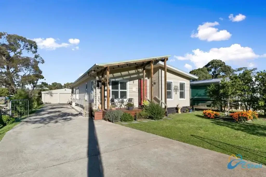 118 National Park Road, Loch Sport, VIC 3851