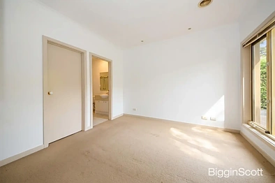 ਬੈੱਡਰੂਮ - 2/2 Mount Street, Glen Waverley, VIC 3150