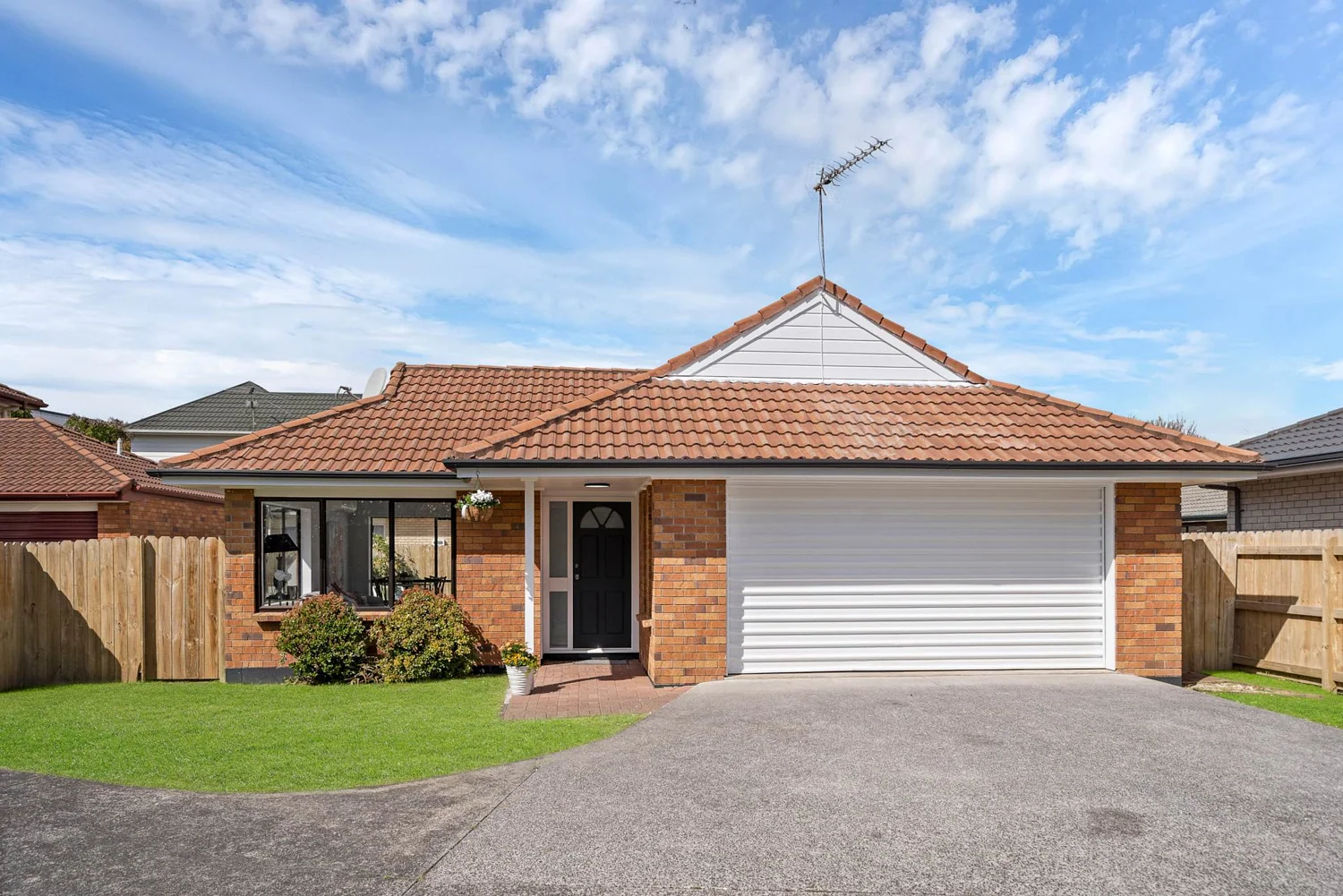 1/25 Headcorn Place, Botany Downs, Manukau City, 3 침실, 1 욕실, House
