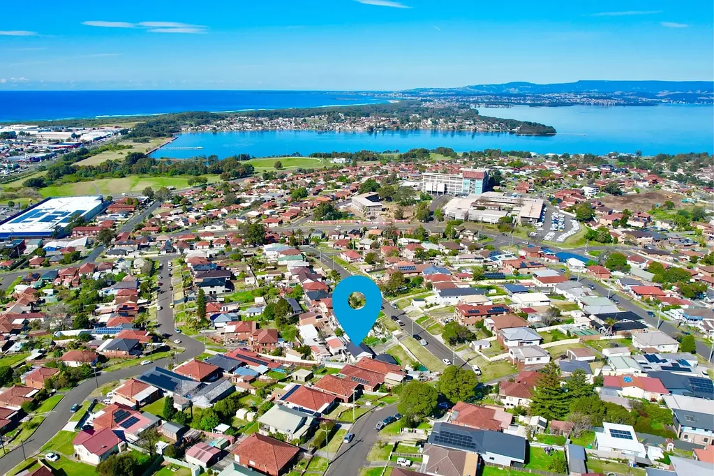 Warrawong 3Zimmer Family Home with Views