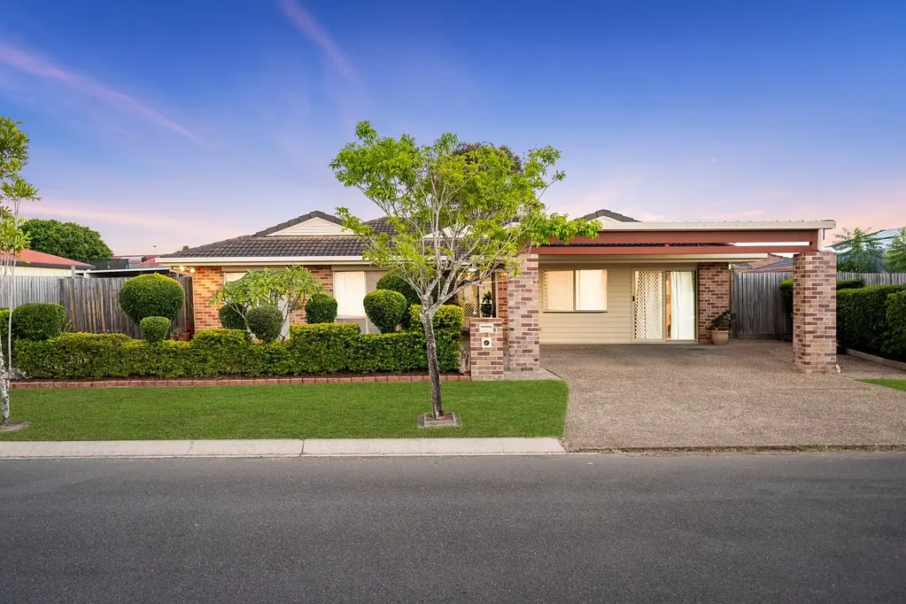 Meadowbrook 5部屋 Poolside Living Just Minutes From Logan Hospital