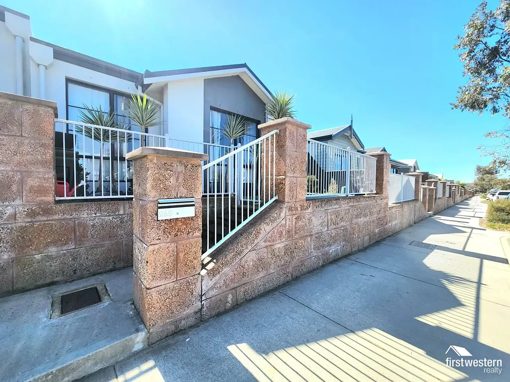 NO MORE VIEWINGS...LEASED FIRST HOME OPEN.