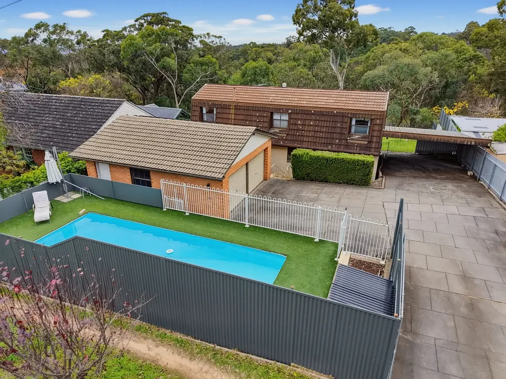 Eden Hills 4침실 A Rare 3,024sqm Allotment Offering Country Living With City Convenience