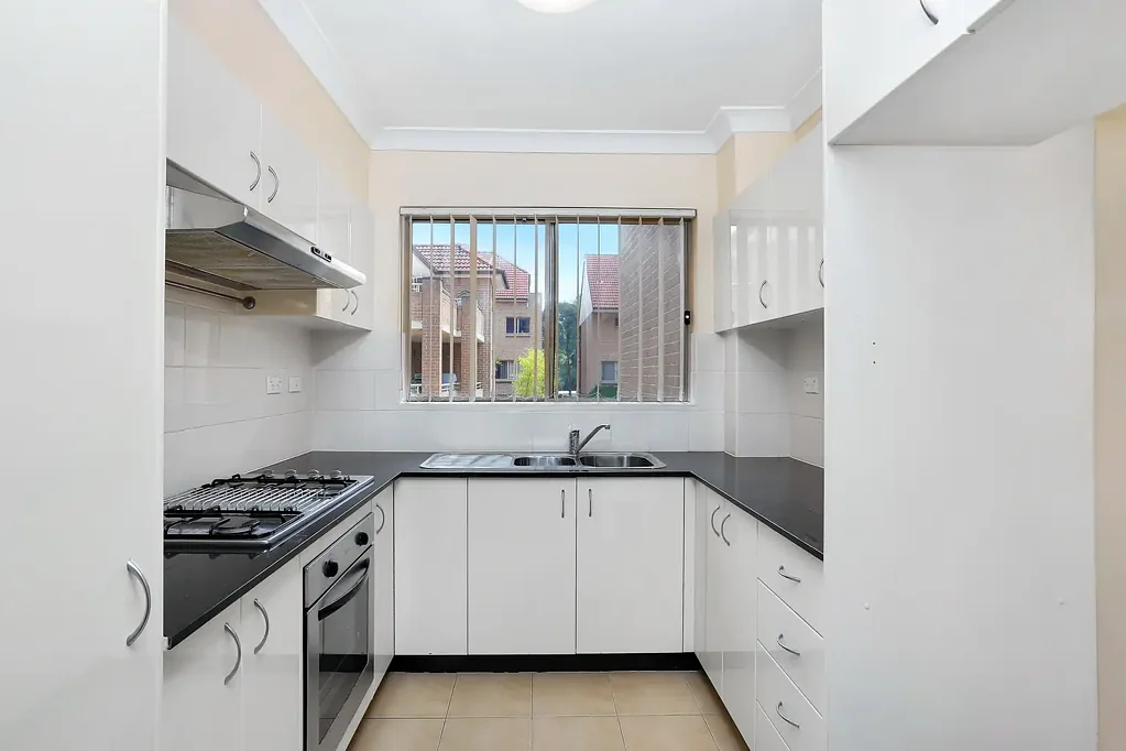Modern one bedroom apartment in Homebush West