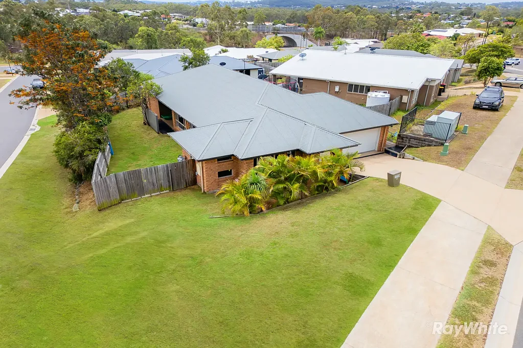 2 Takoko Place, Kirkwood, QLD 4680