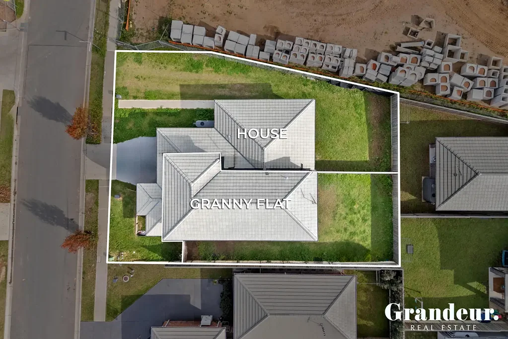 Menangle Park 7房 家庭生活，双重机遇。 HOUSE AND GRANNY - GROWTH CORRIDOR