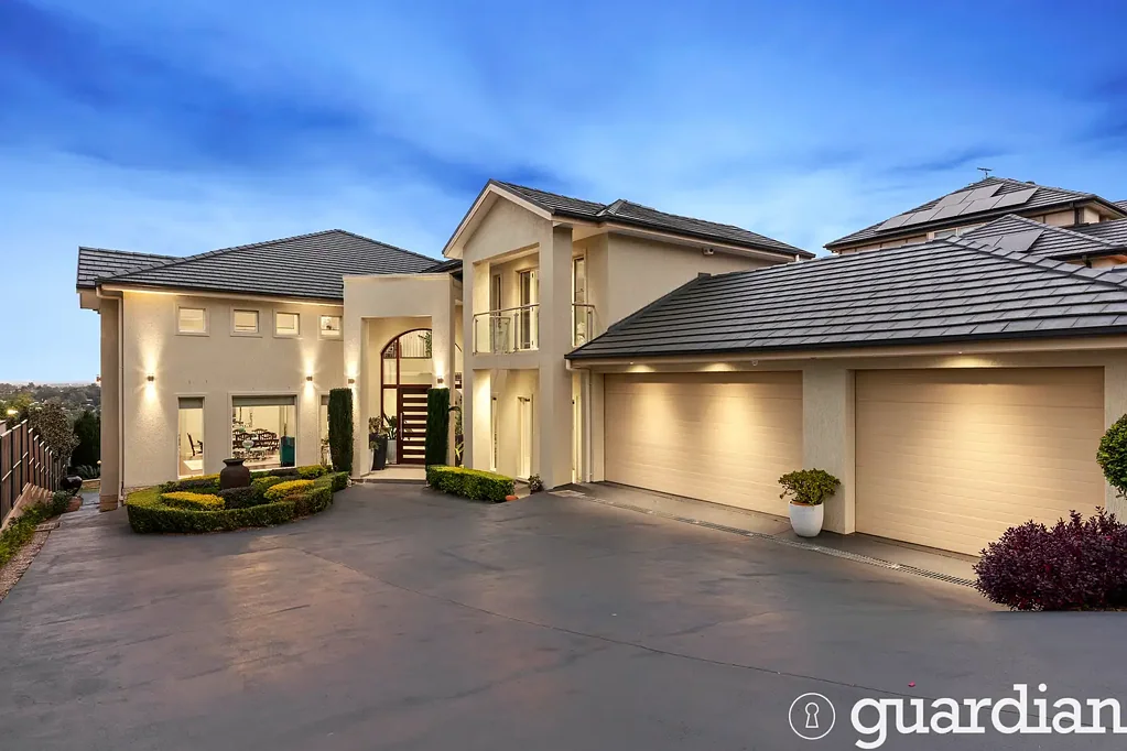 Glenhaven 5Phòng ngủ Immaculate family residence with panoramic views