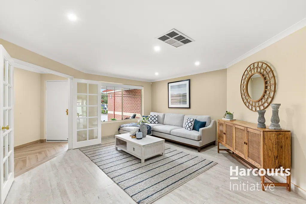 397 Kingsway, Landsdale, WA 6065