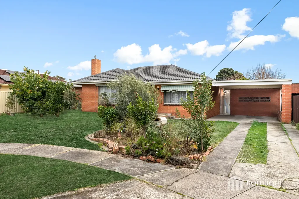 Dandenong North 3房 安家或投资，优越地段之选 Nest or Invest in a Prime Location