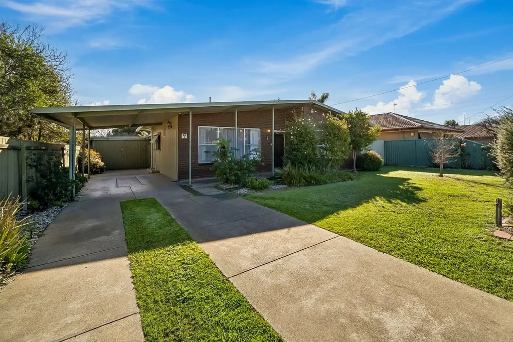 Shepparton 4બેડરૂમ Fully Renovated 4 Bed Property...Great Spot!