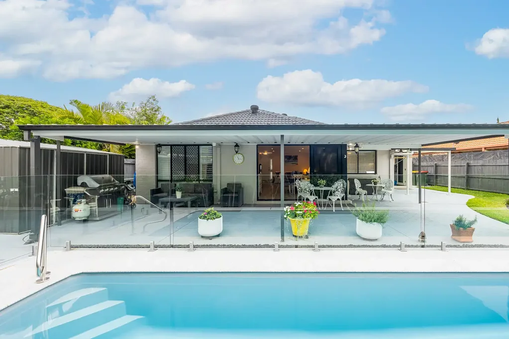 17 Bethel Street, Carina, QLD 4152