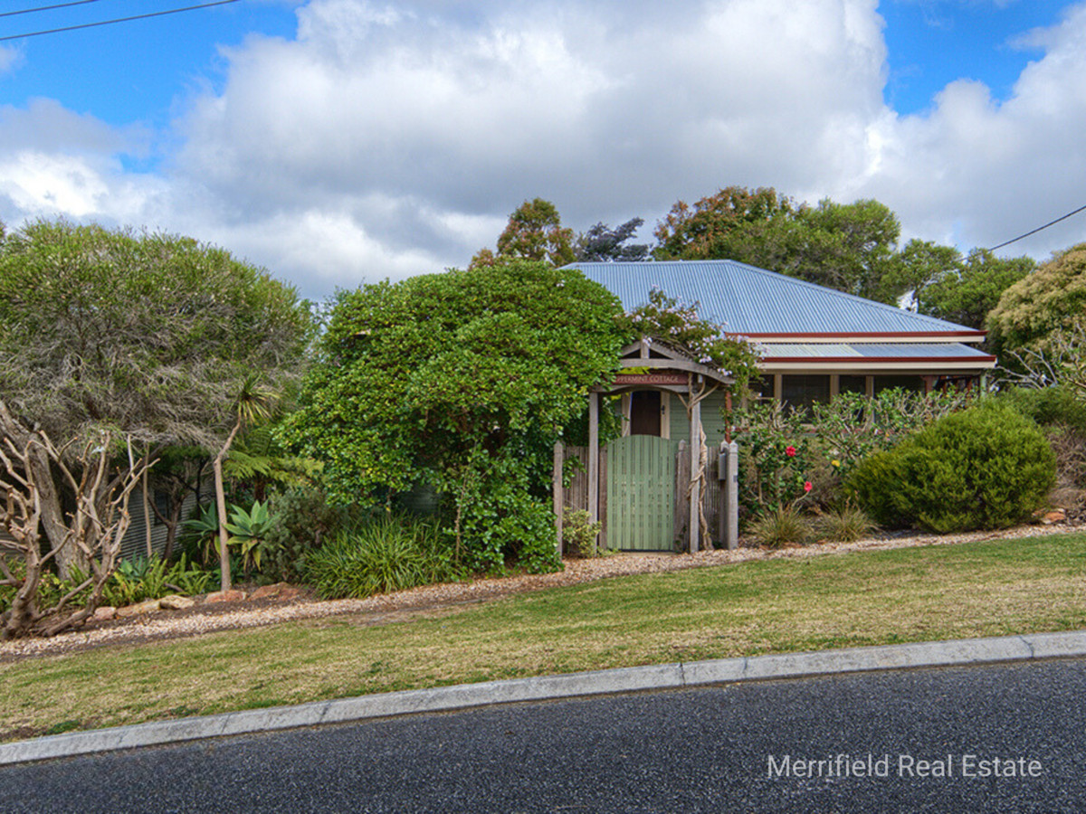 16 JOHNSTON ST, MOUNT MELVILLE WA 6330, 0 habitaciones, 0 baños, House