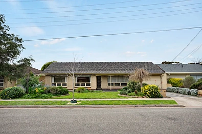 Flinders Park 3Zimmer Blue Chip Living on the Edge of Linear Park!