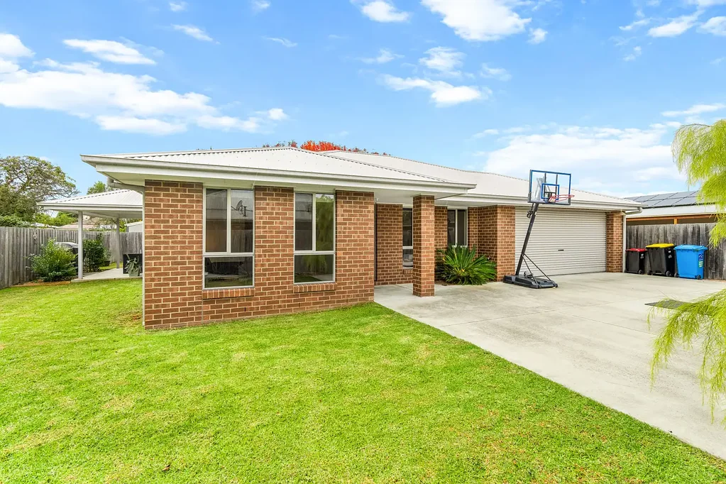 Sale 3 Bedroom DOWNSIZE OR INVEST