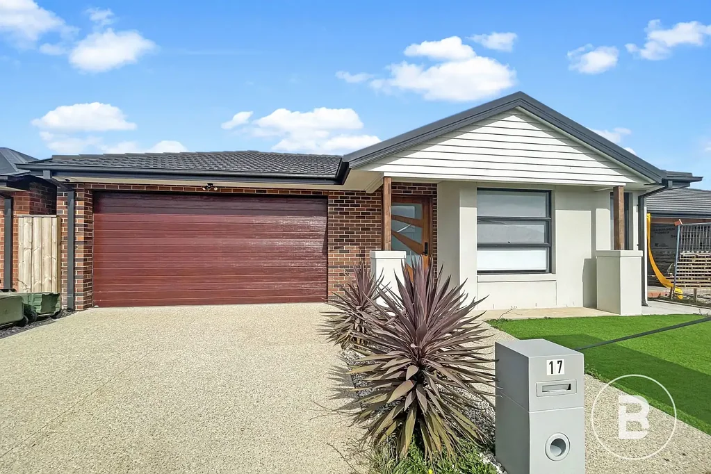 MODERN, LOW-MAINTENANCE 4-BEDROOM, 2-BATHROOM HOME