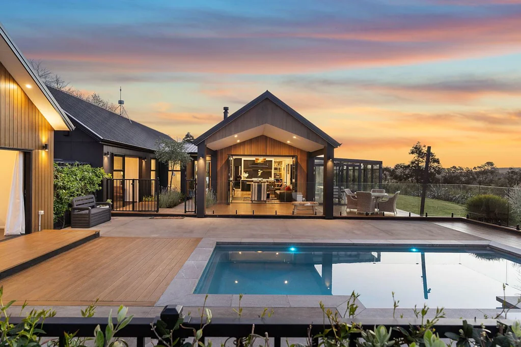 Ararimu 4ਬੈੱਡਰੂਮ FLAIR TO SPARE - CINEMA, POOL HOUSE + EXTRAS