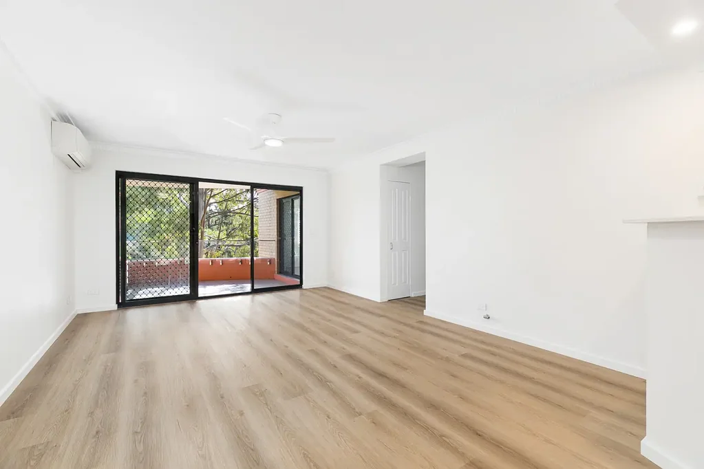 Sunlit Coastal Living in a Prime Cronulla Position