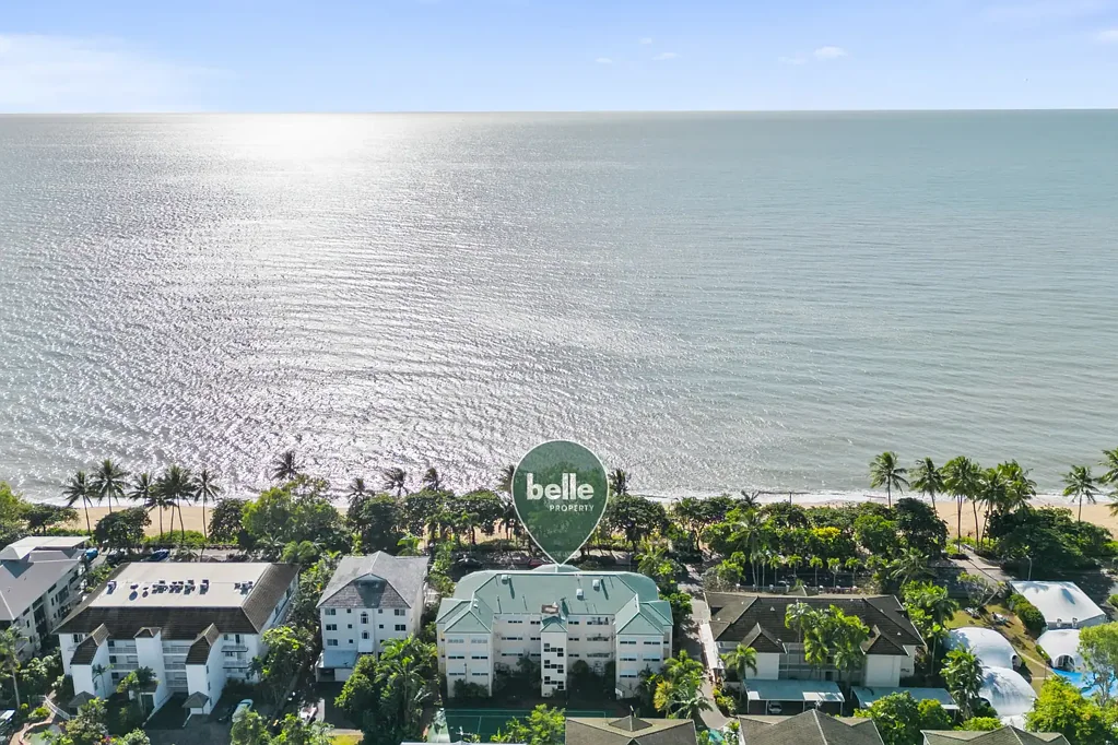 Trinity Beach 3房  Elevated absolute beachfront living