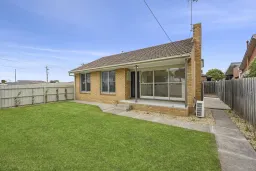 1/526 Ryrie Street, East Geelong