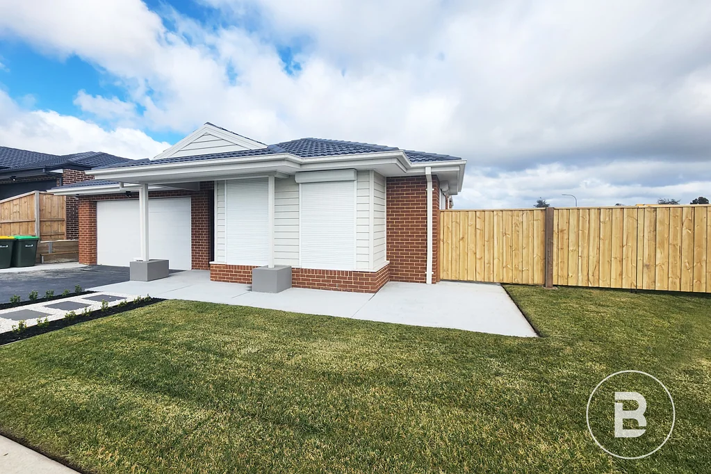 Smythes Creek 4房  STUNNING FOUR BEDROOM HOME WALKING DISTANCE TO DELACOMBE TOWN CENTRE.