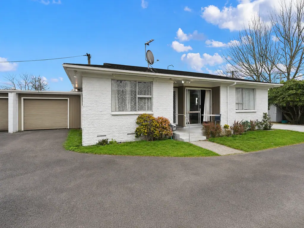 Fairfield 2 Bedroom Vendors Have Bought - Surplus & Must Be Sold!