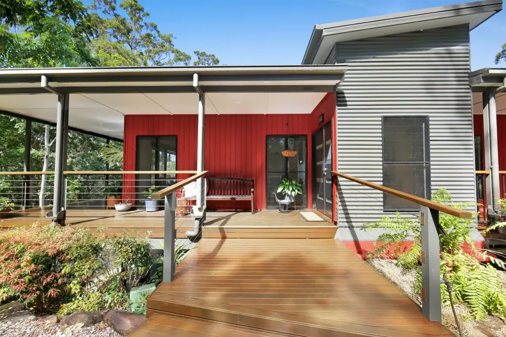 Tallebudgera 4 Bedroom Award-Winning Secluded Sanctuary with Private Dual Living