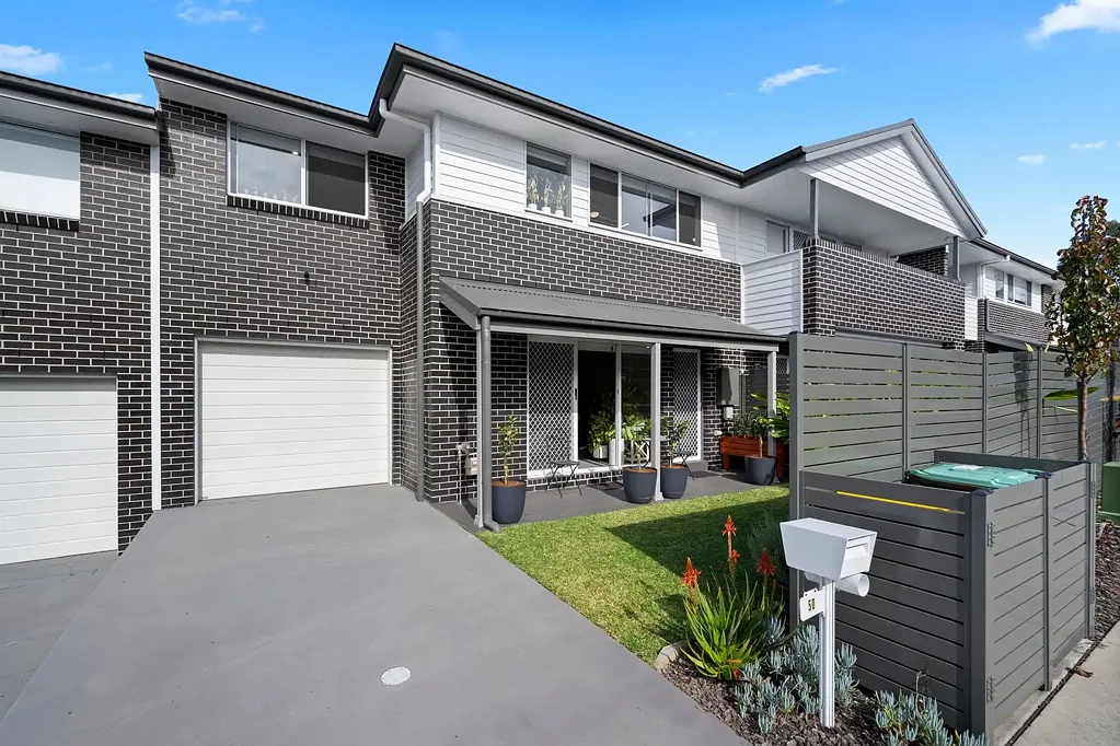 Charmhaven 3房  Immaculate 3 Bedroom Townhouse - Prime Location