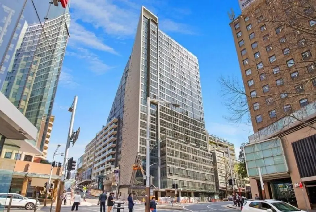 North Sydney Hotel residence on the 'Polaris' building