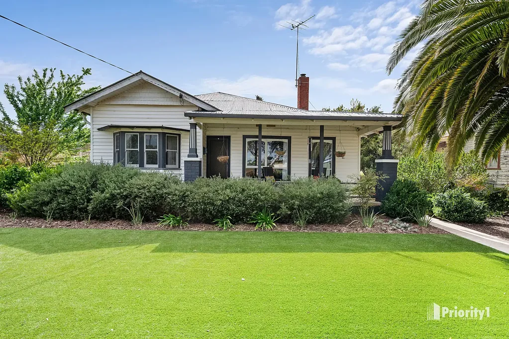 54 Broadway, Dunolly, VIC 3472