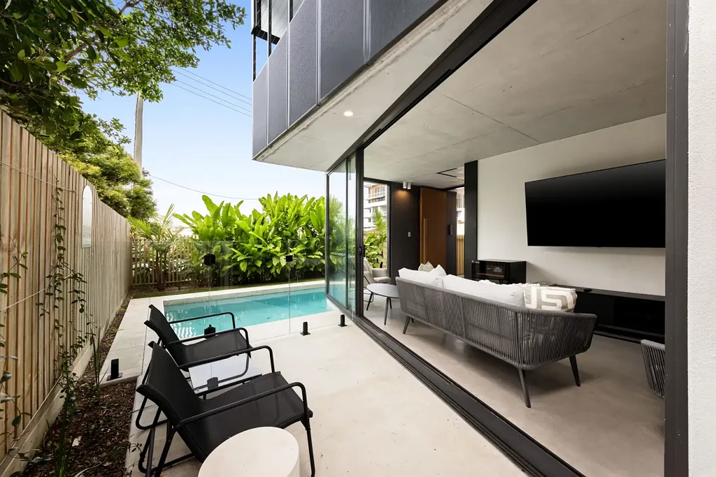 Mooloolaba 3ਬੈੱਡਰੂਮ Luxury Beachside Townhouse with Private Pool & Lift