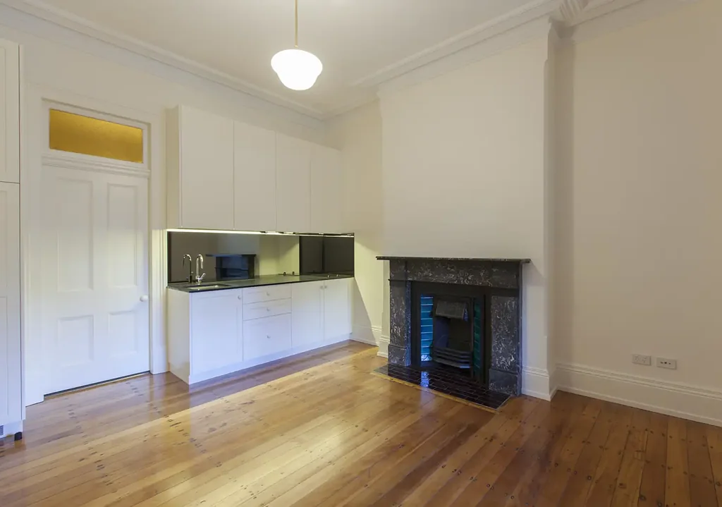 Ideal Location - 1 Bedroom Apartment