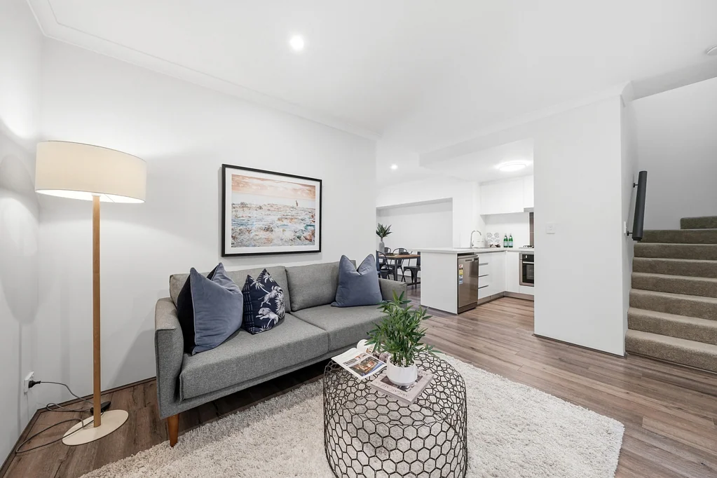 St James 2 Slaapkamer Move in ready townhouse!!
