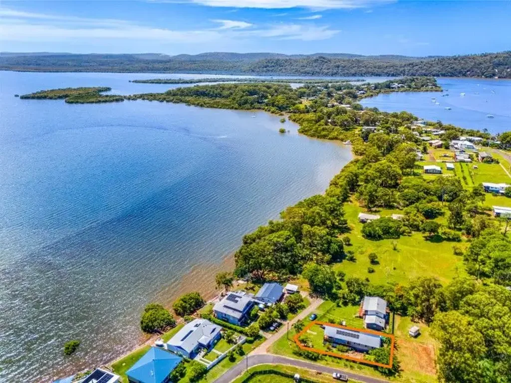 Russell Island 4 Bedroom Stunning Island home with water views.