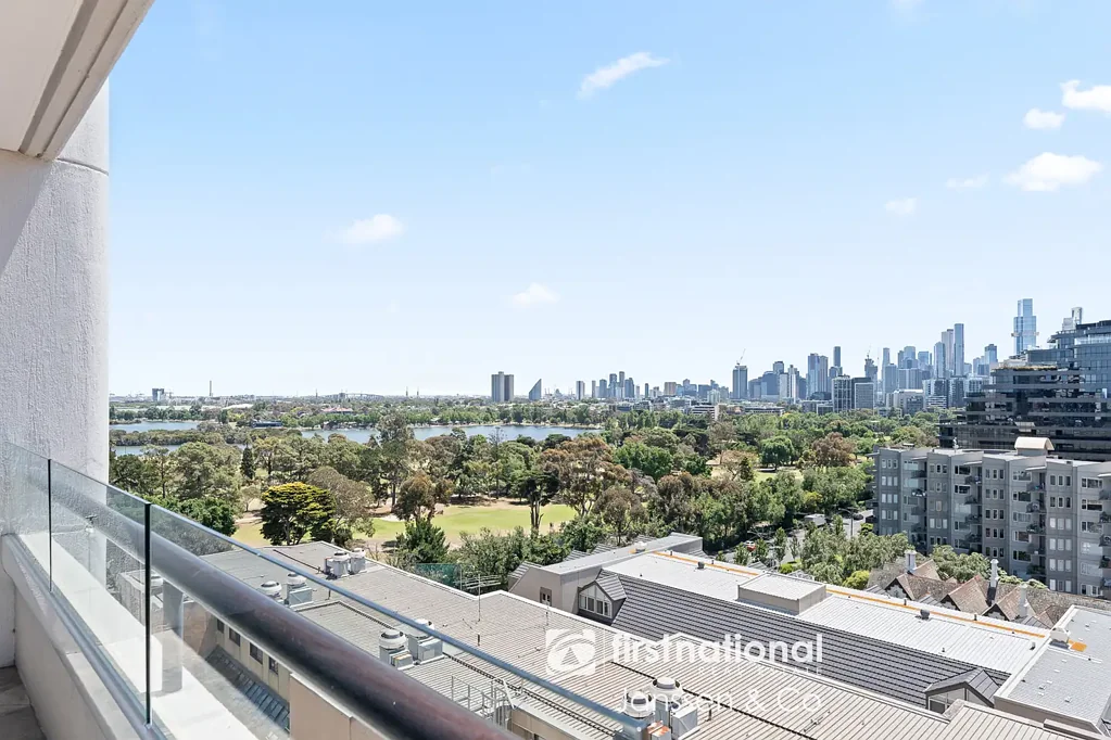Melbourne 3 Bedroom A Spacious and Versatile Apartment with Panoramic City Views