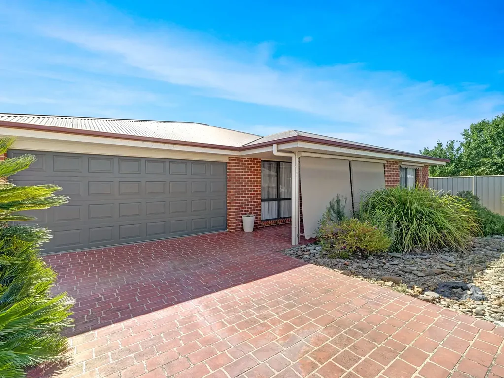 44 Hermitage Drive, Corowa, NSW 2646