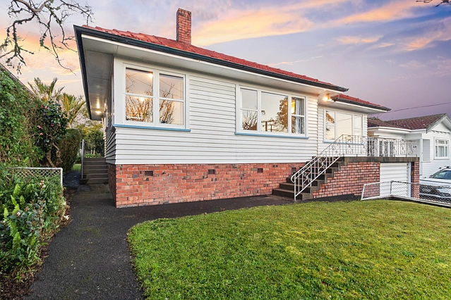 3 Pasadena Avenue, Point Chevalier, Auckland City
