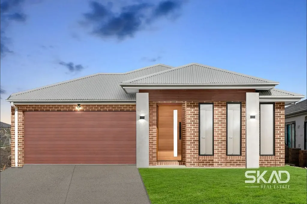 Pakenham South 4 Bedroom Modern 4-Bedroom Home in Prime Pakenham Location Ideal for First Home Buyers & Investors .Stamp Duty Saving