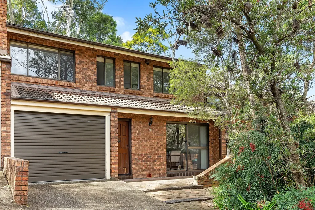 Thornleigh 3कमरा Full Brick Townhouse in a Prime Location