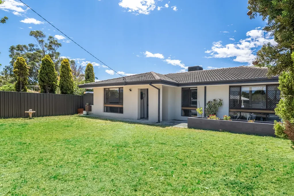 5 Jubilee Road, Forrestfield, WA 6058