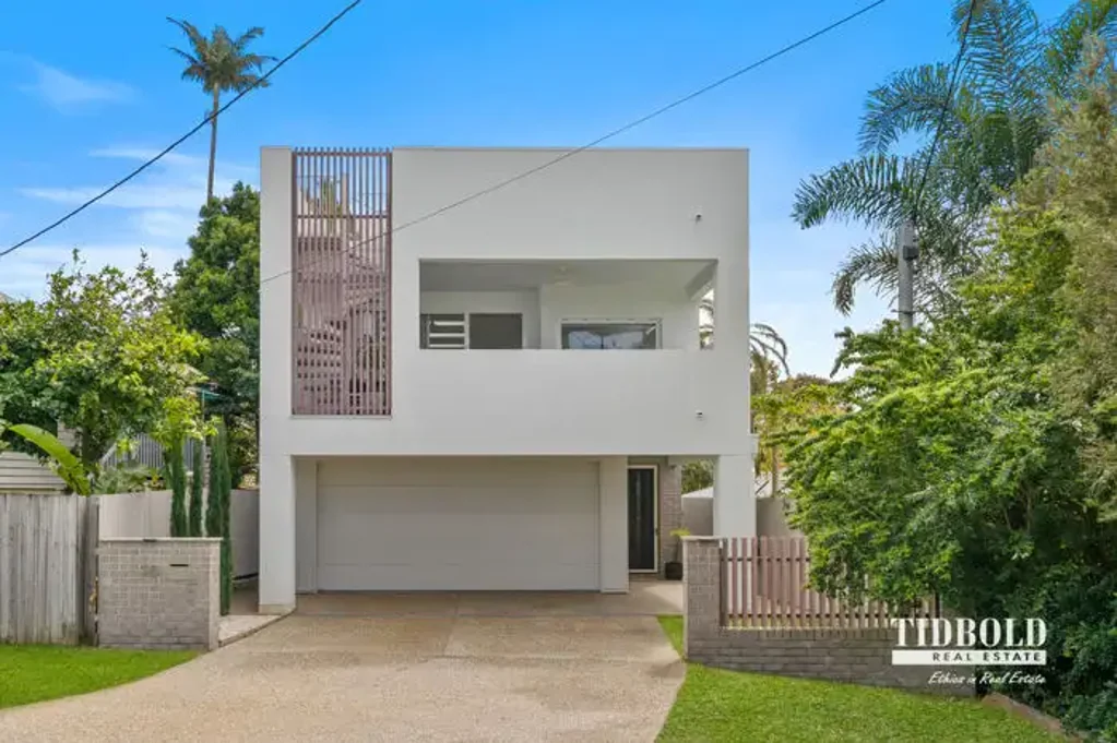 Redland Bay 5બેડરૂમ High-End Coastal Residence Designed to Impress!