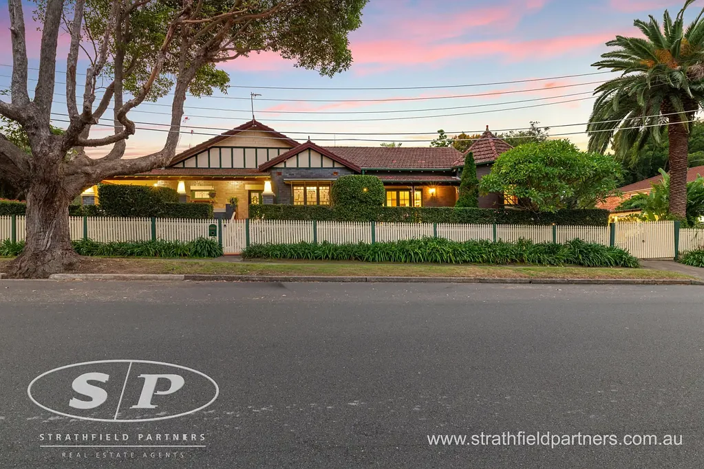 Rhodes 4 Bedroom "Camellia Cottage" - Timeless Charm on a 689sqm Corner Holding with Future Upside