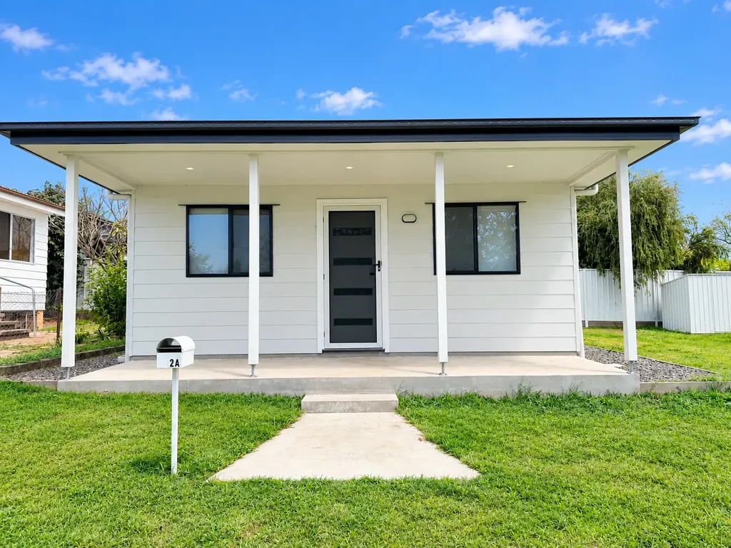 Modern Low-Maintenance & Water Included