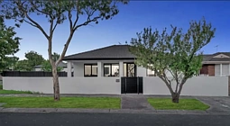 36 Dowding Cl, Fawkner
