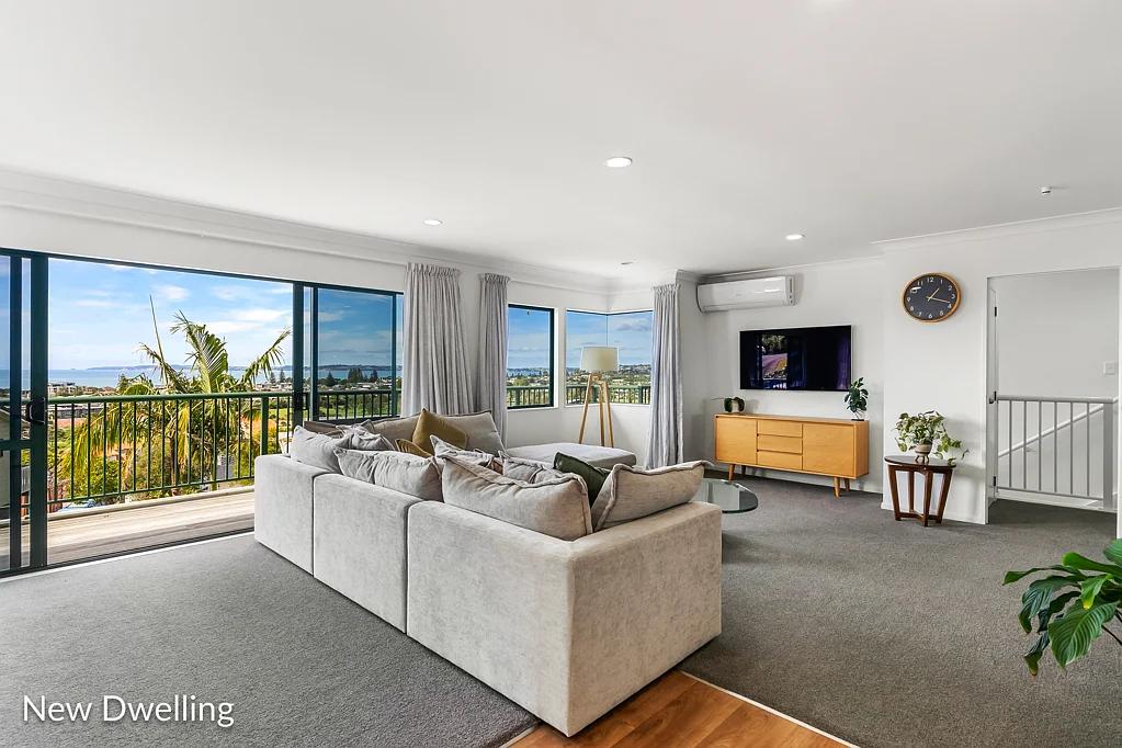 Orewa 6chambre Two Homes! Selling Below CV!